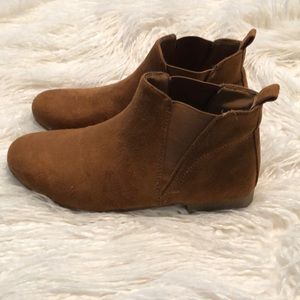 Ankle booties size 6/7